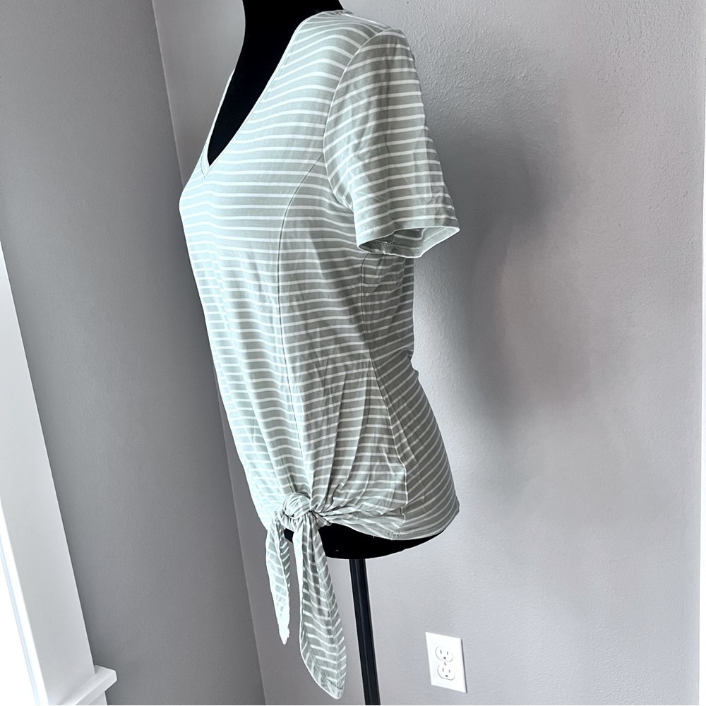 NWT Matty M short sleeve V neck side tie Tshirt light olive and white striped - Picture 2 of 7